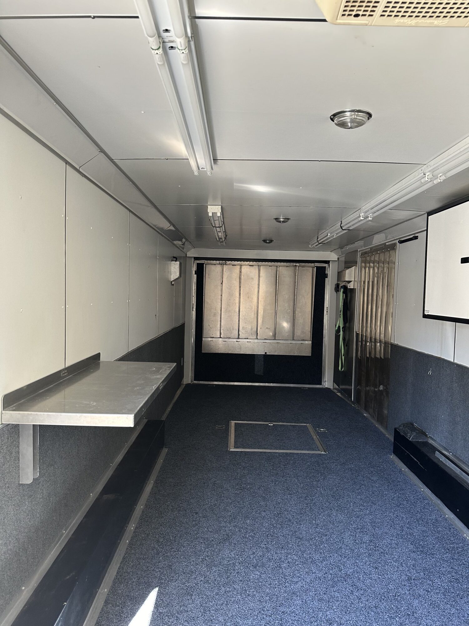 50 ft 1999 Classic Triple with Living Quarters