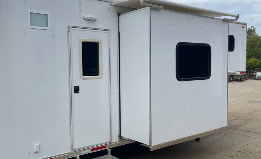 Performax 53' Gooseneck Lounge Trailer with Slideout