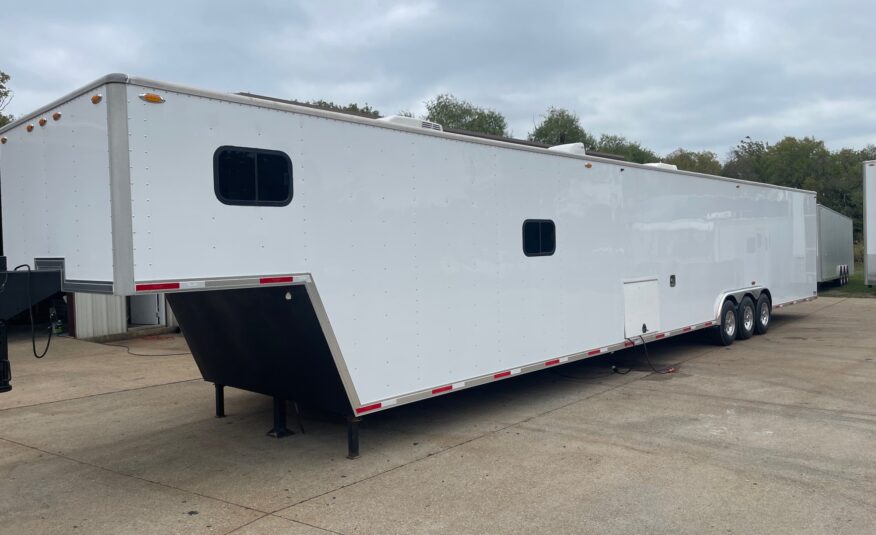 Performax 53' Gooseneck Lounge Trailer with Slideout