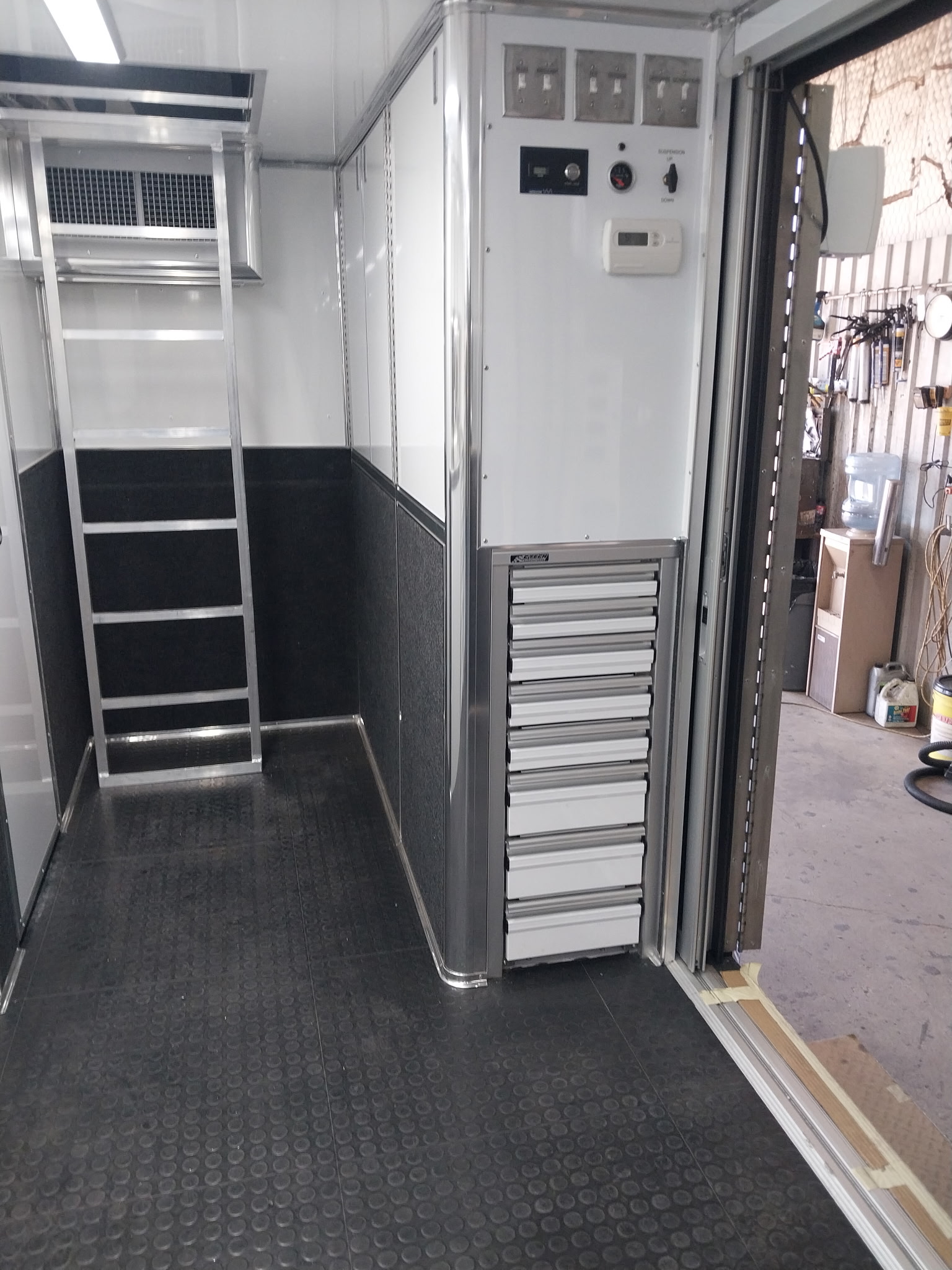 36 ft Performax Lift Gate Stacker