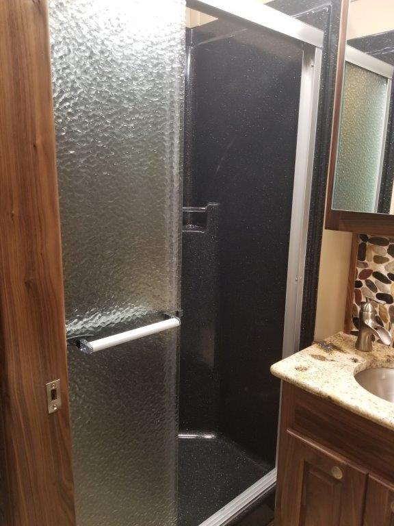 2018 Freightliner Cascadia NRC Toterhome